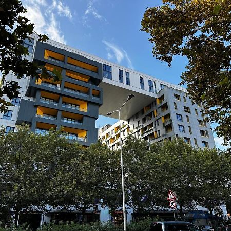 Myhouse At 21 Dhjetori Apartment Tirana Exterior photo